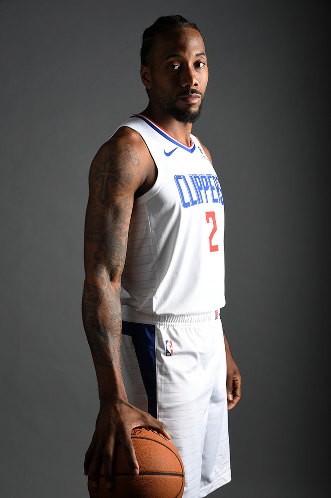 飞智八爪鱼4《黑神话》联名款手柄发布会：今日18点