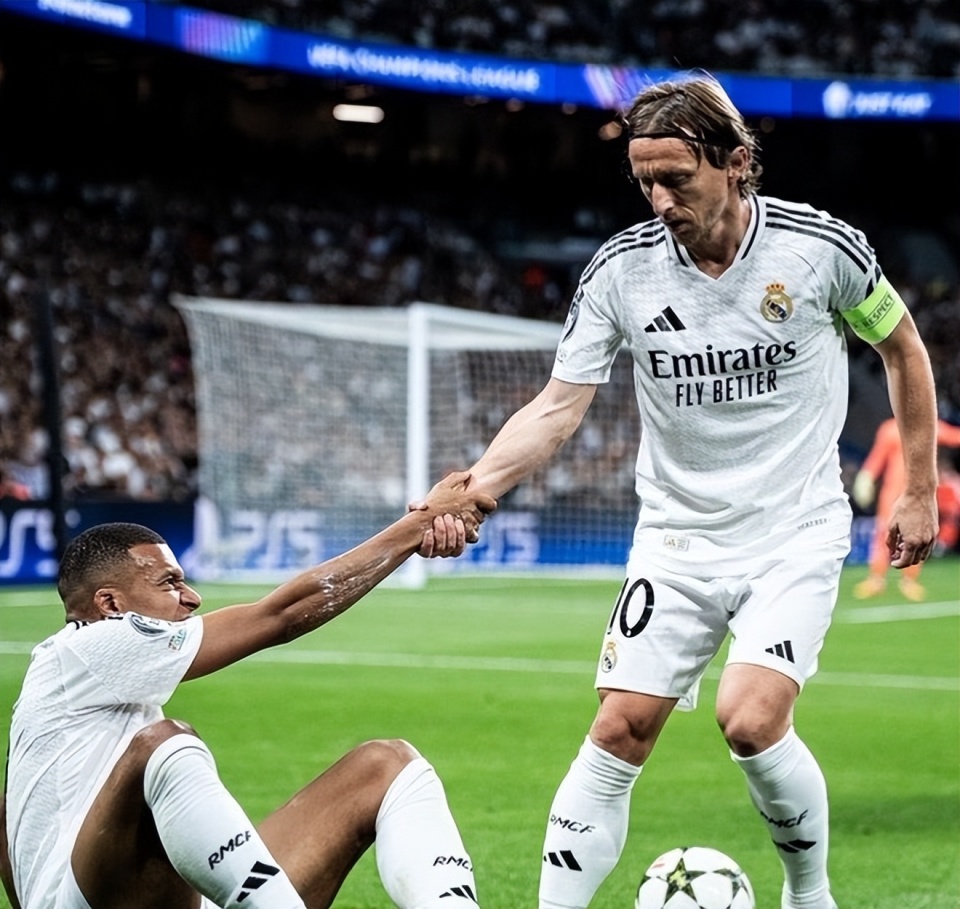 Aurora和 Legacy 晋级PGL Masters Bucharest 2025决赛